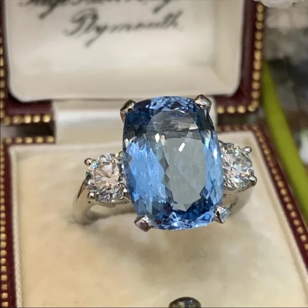 New Women’s 925 Silver Oval Sapphire Ring